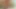Seksi Asyalı yatak odasında soyunuyor ve oynuyor