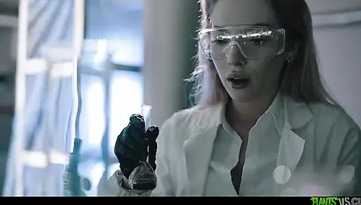 Bitkiler amcıklara karşı cilt 10