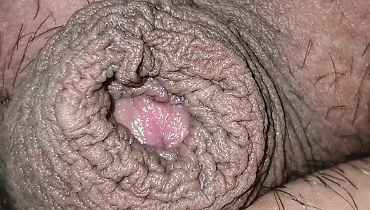 Üvey anne üvey oğlu çıplakken yatağı yapıyor