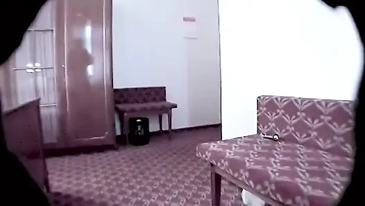 Otelde Boşalma Naylonlu MILF