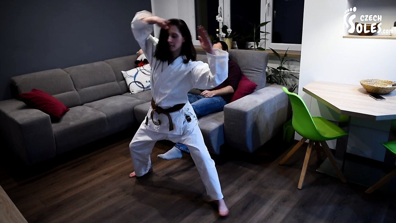 Karate ayak boğmak ve hakimiyet