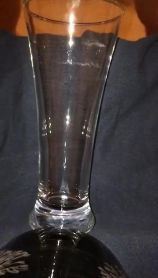 Bir bardakta büyük ağır çekim boşalmak - 11 hamle