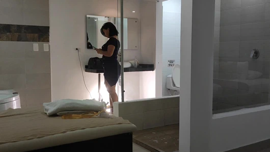 Mutlu sonla yaşlı kadın masajı