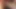 Seksi zenci hatun adamın yarağını emiyor ve ayak parmaklarını yerde emiyor
