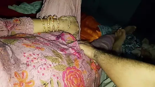 Olgun desi teyzenin amcığını sikmesine gerçekten ihtiyacım var