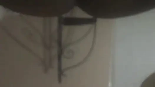 Endonezyalı kadın çıplak masaj sırasında kaydedildi