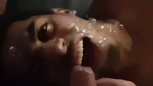 3 francais inondent de sperm yüzü ve ağzı siyah, 1'29