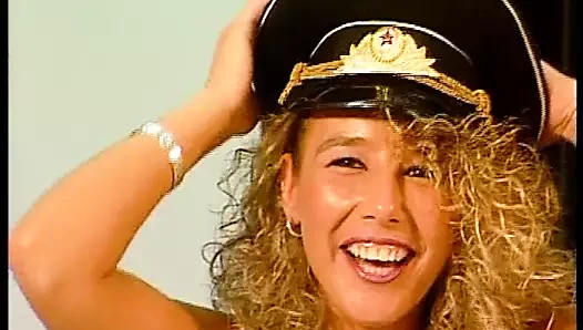 Blondes geiles deutsches Teen beim Porno Schnupper Casting