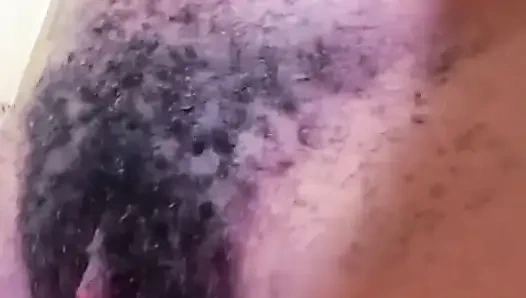 Parasını yediğim için beni sikmek istiyor