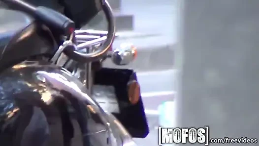 Mofos - ahbap çift lanet casuslar