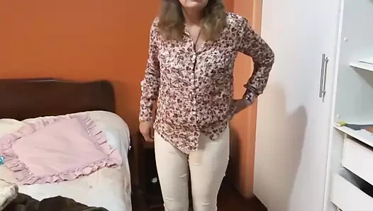 Karım gösteriş yaparken ne kadar sert olduğunu görmeye bayılıyor