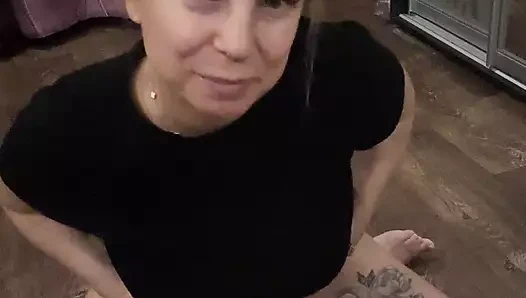 Bugün çok azgınım ve ıslakım ve sikişme ve inleme videomu kaydetmeye karar verdim