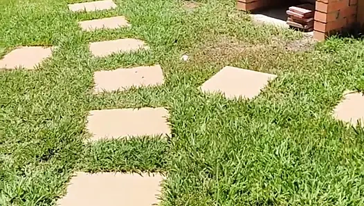 Bir eve gittik ve ondan beni emmesini istedim ve o sütümü yuttu