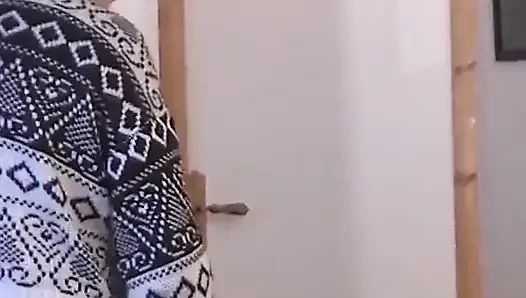 Kirli küçük bir kaltak için ücretsiz konut.