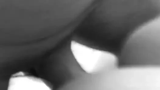 Trixxi ve Kız Arkadaşı Ayinle Döllendi