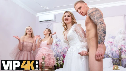 BRIDE4K. Şanslı adam gelininden düğün sürprizi alıyor: arkadaşlarıyla dörtlü seks