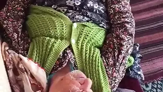 Yakalandı dik anneanne Mastürbasyon