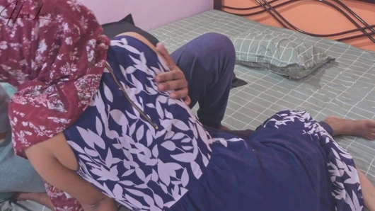 Seksi yengesi gece kayınbiraderini baştan çıkardı.