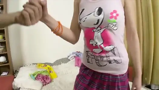 Genç öğrenci kız büyük yarakla prezervatifsiz sikiliyor ve gırtlağına kadar boşalıyor 3