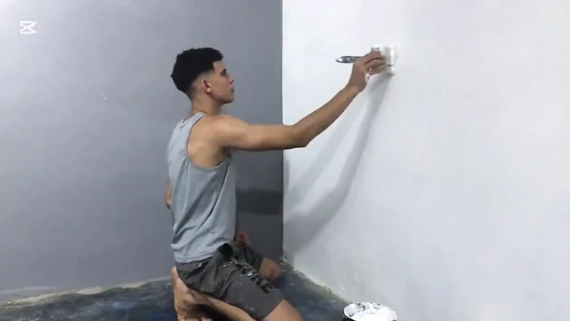 Genç ressam ereksiyonlu bir yarak alıyor