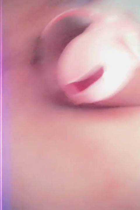 Djini canavar dildo ile göt deliğini sikiyor