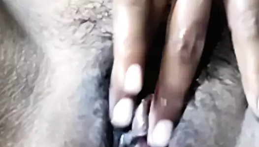 Erkek arkadaşıyla görüntülü görüşmenin tadını çıkardım