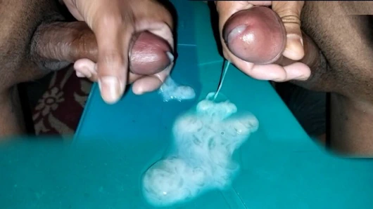 Masada sikişen masada kalın boşalma