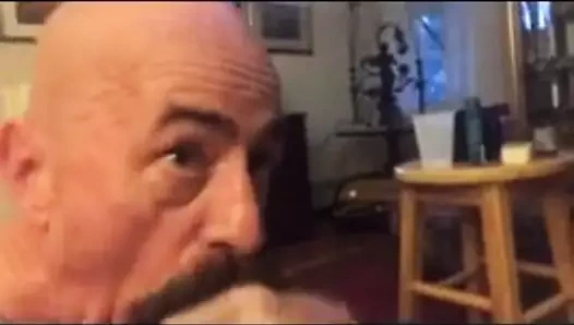 Yaşlı adam berbat büyük siyah çük ve kırlangıçlar