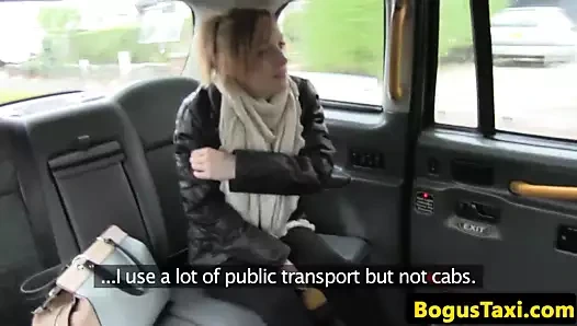 İngiliz taksi bebek deepthroating cabbies horoz