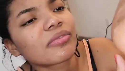 Dilimle sahibinin ayaklarını temizliyorum 10/09/2022