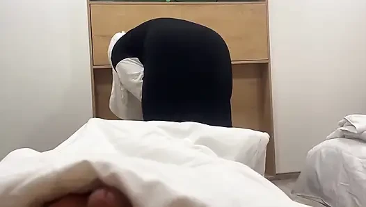 Arab Maid Seduces Hotel Client in Room with Her Tight Pussy