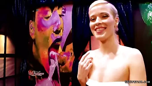 Anal sikiş ve beceriyor itibaren arkasında üzerinde ria sunn