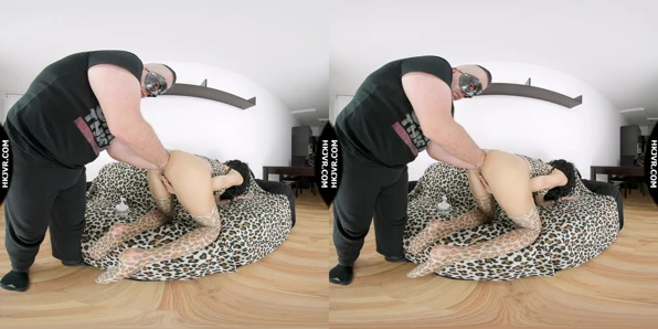 Hotkinkyjo sarkıyor ve alexthorn tarafından çift anal yumruk sokma ve amına masaj