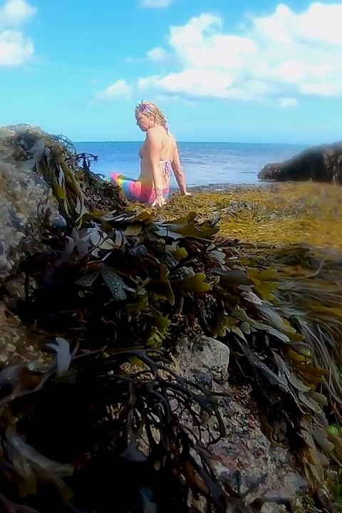 Deniz kızı görüldü! Lost Cove'da ıslak Karşılaşma