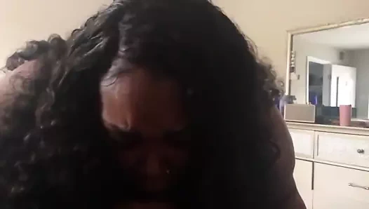 Siyah iri güzel kadın