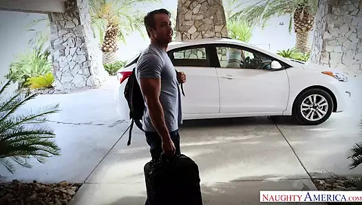 Yaramaz Amerika'nın yolcusu Samantha Rone