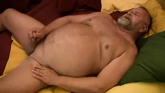 Büyük ayı 5 kez boşalıyor