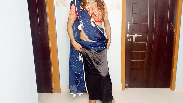 Stepmom sexy saree satin petticoat indian sisay