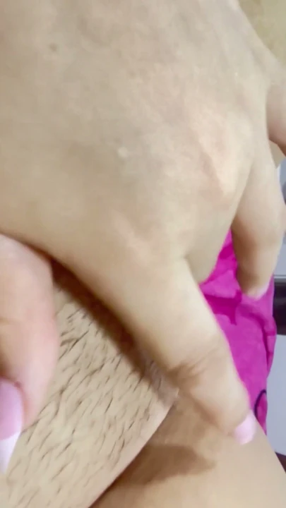 Mom masturbates her delicious huge hairy pussy | Clip 1