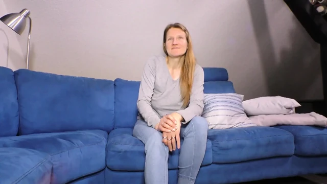 Azgın olgun götünden sert sikiliyor