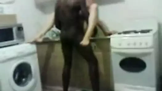 Karısı bir çikolata tavşanıyla sevişmek istedi