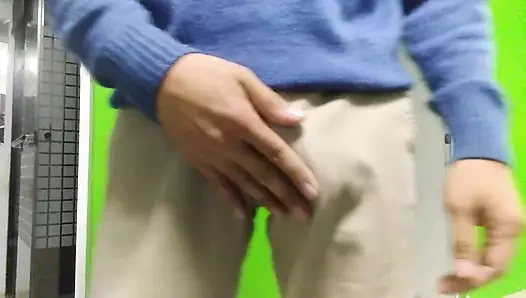 Marcando mi Bulto en mi Pantalon