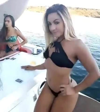 Büyük popo sıcak kız dans