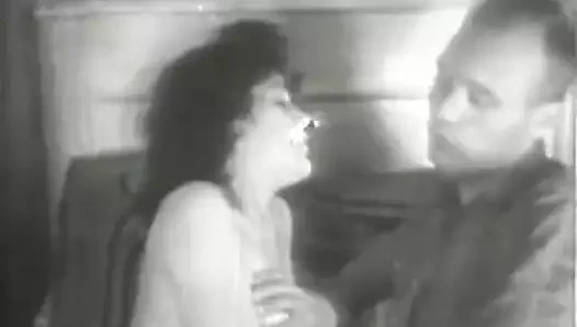 Koca üzerinde onun uyandırma karısı lanet rutin (1940'larda vintage)