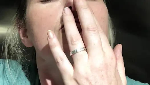 Finger fucking my tight ass & pussy play leaves my fingers smelling fucking glorious!