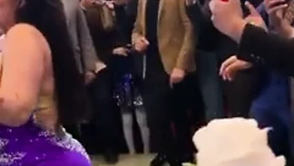 Arap düğünü-kim o???