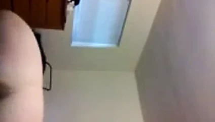 Çıplak vücudum dans ediyor