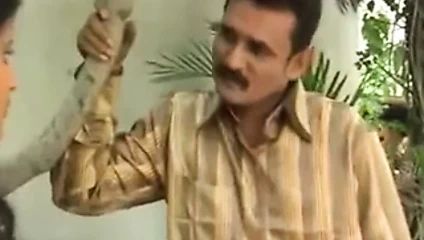 Beyaz sutyen ile Telugu ünlü sunitha vanitha vani aunty banyo