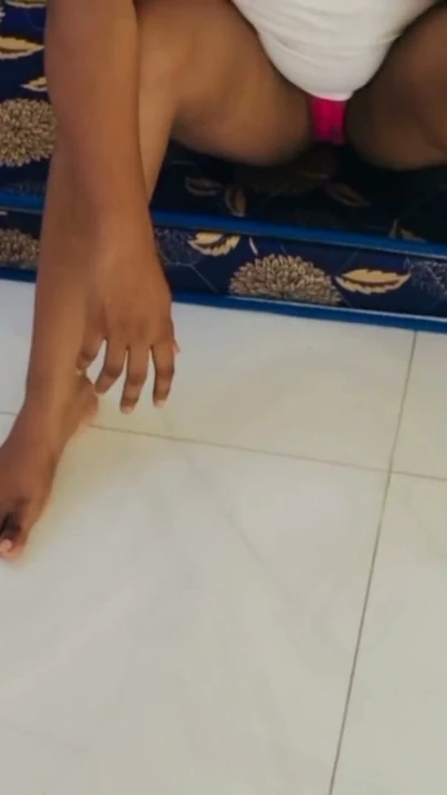 Bangladeshi stepmother was lying naked in her room in the heat but the door was open | Clip 1