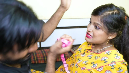 Hintli tailer ve bihari kız çok komedi seks Hintçe ses